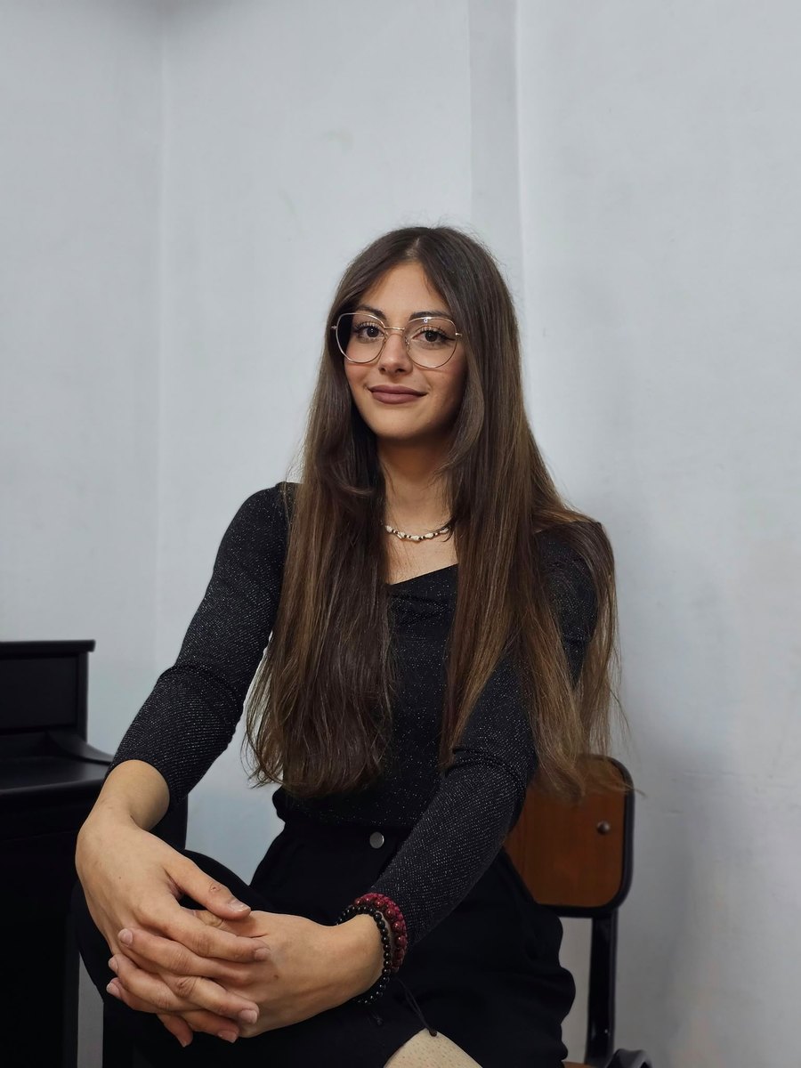 Justina Coșarcă — Canto