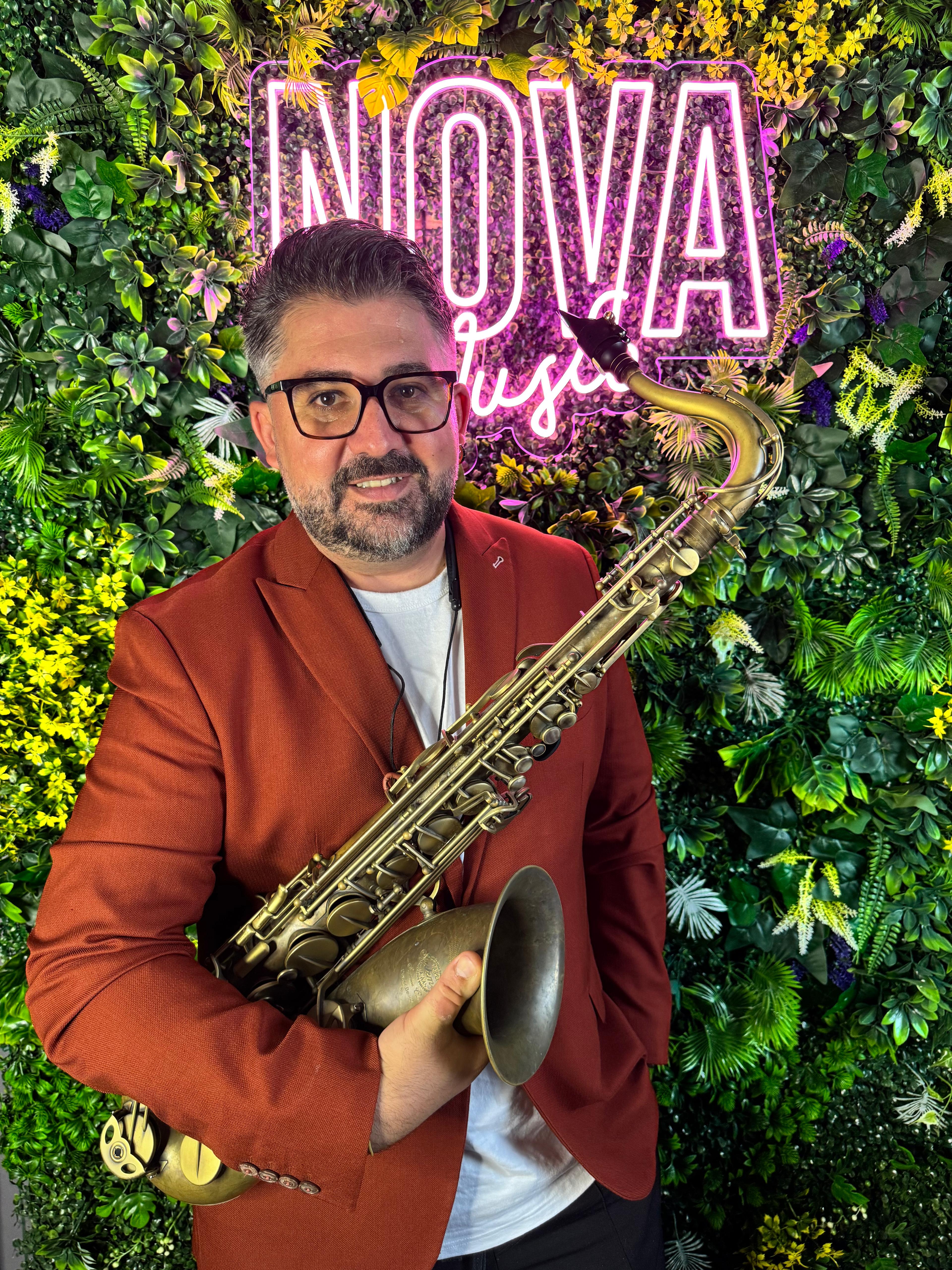 Ștefan Laurențiu — Saxofon